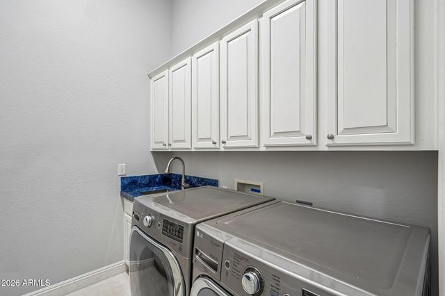 42139 N MOUNTAIN COVE Drive, Phoenix, AZ 85086
