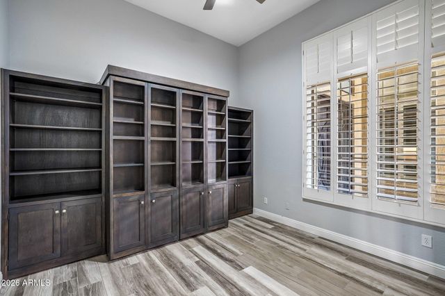 42139 N MOUNTAIN COVE Drive, Phoenix, AZ 85086
