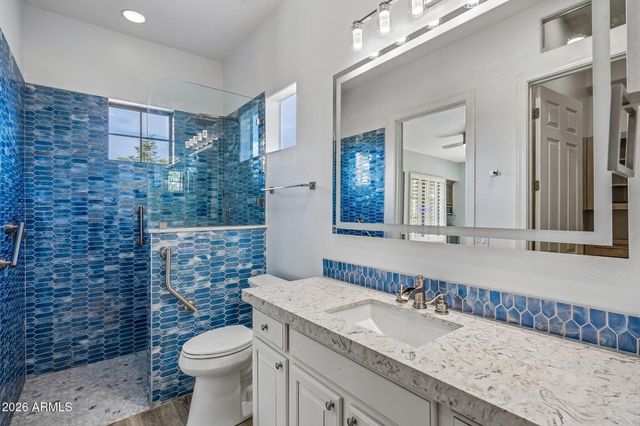 42139 N MOUNTAIN COVE Drive, Phoenix, AZ 85086