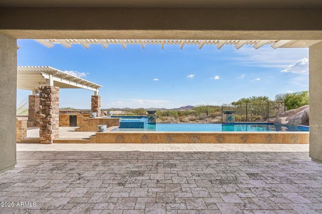 42139 N MOUNTAIN COVE Drive, Phoenix, AZ 85086