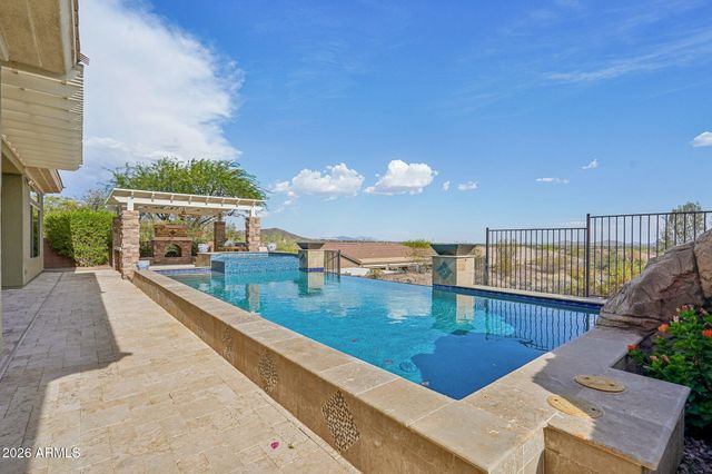 42139 N MOUNTAIN COVE Drive, Phoenix, AZ 85086