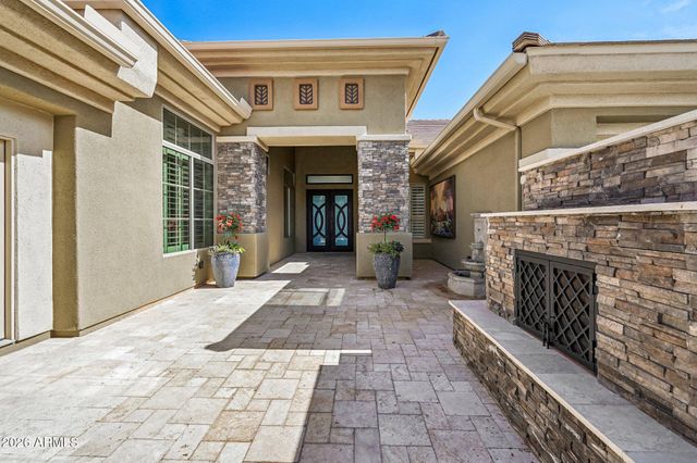 42139 N MOUNTAIN COVE Drive, Phoenix, AZ 85086
