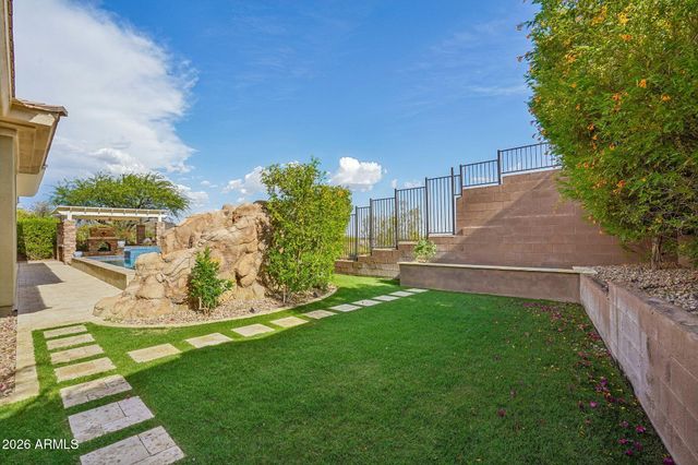 42139 N MOUNTAIN COVE Drive, Phoenix, AZ 85086