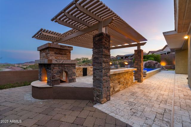 42139 N MOUNTAIN COVE Drive, Phoenix, AZ 85086