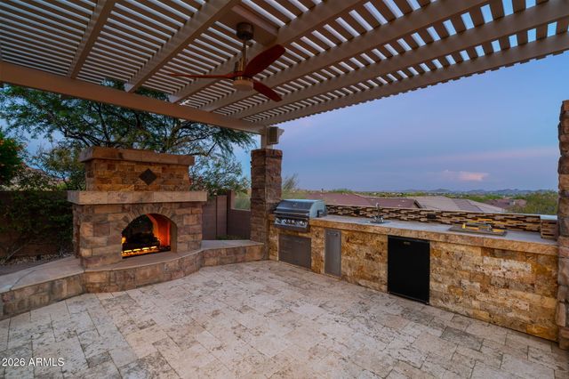 42139 N MOUNTAIN COVE Drive, Phoenix, AZ 85086