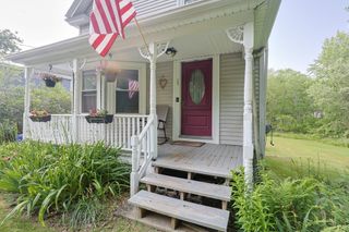 148 Hackett Ave, Attleboro, MA 02703