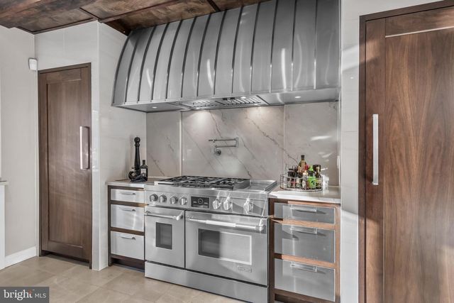 38 MILFORD DR, Marlton, NJ 08053