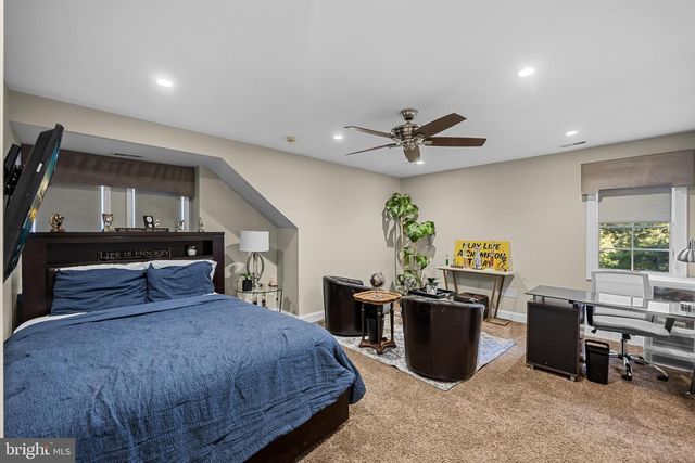 38 MILFORD DR, Marlton, NJ 08053