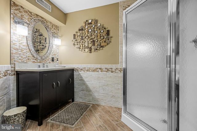 38 MILFORD DR, Marlton, NJ 08053