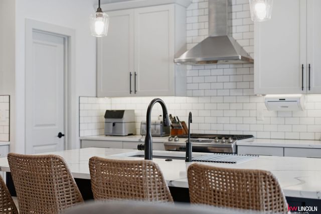 11710 N 142 Street, Waverly, NE 68462