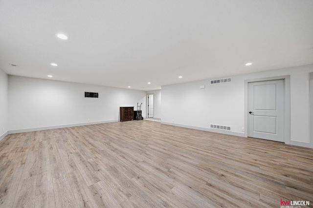 11710 N 142 Street, Waverly, NE 68462