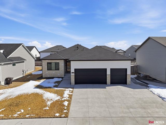 11710 N 142 Street, Waverly, NE 68462