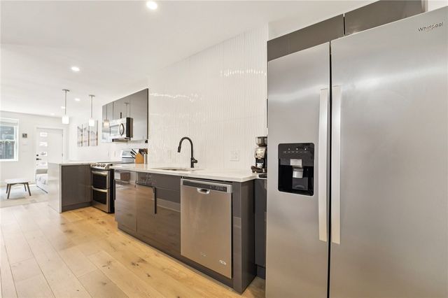 317 39th St, Lawrenceville, PA 15201