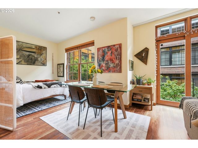 2350 Nw SAVIER St B214, Portland, OR 97210