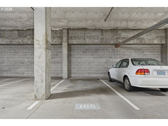 2350 Nw SAVIER St B214, Portland, OR 97210