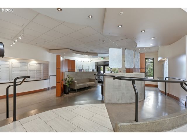 2350 Nw SAVIER St B214, Portland, OR 97210