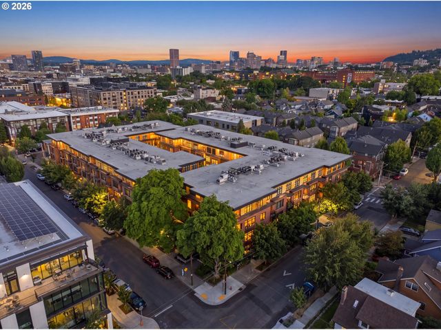 2350 Nw SAVIER St B214, Portland, OR 97210