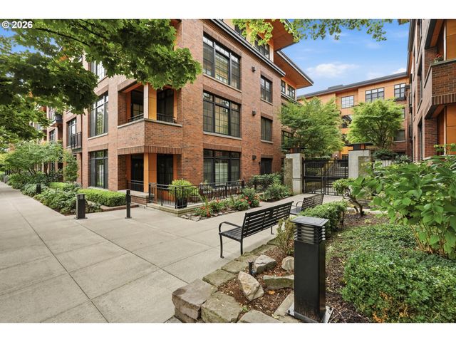 2350 Nw SAVIER St B214, Portland, OR 97210