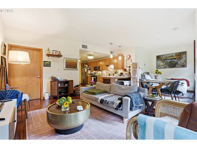 2350 Nw SAVIER St B214, Portland, OR 97210