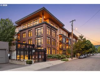2350 Nw SAVIER St B214, Portland, OR 97210