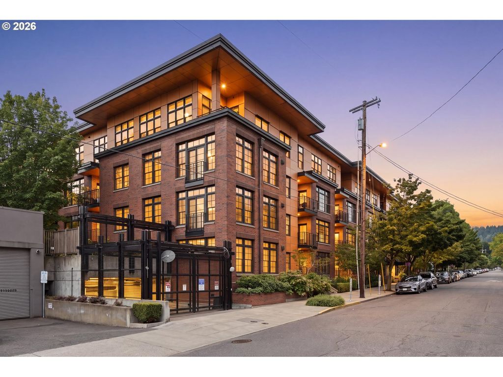 2350 Nw SAVIER St B214, Portland, OR 97210