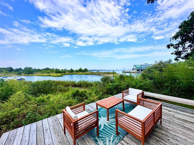 55 West End Avenue, East Quogue, NY 11942