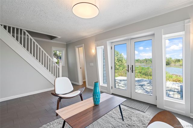 55 West End Avenue, East Quogue, NY 11942