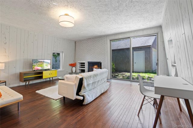 55 West End Avenue, East Quogue, NY 11942