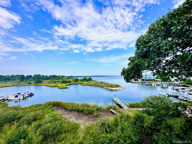 55 West End Avenue, East Quogue, NY 11942