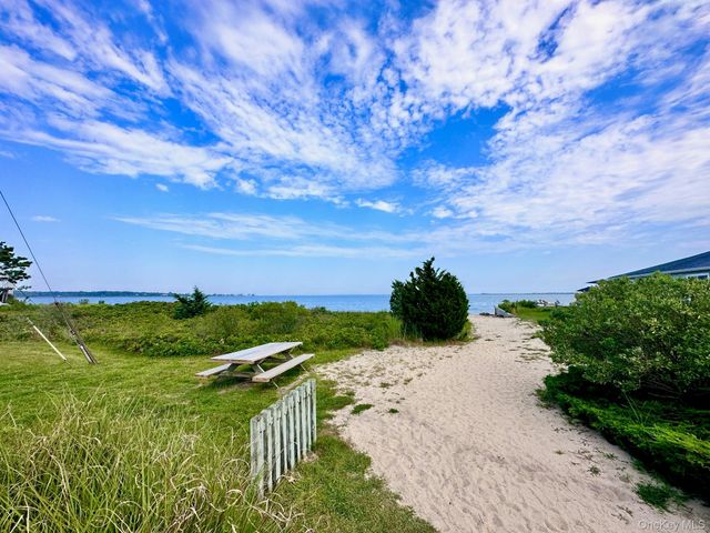 55 West End Avenue, East Quogue, NY 11942