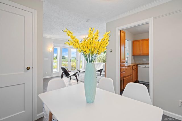 55 West End Avenue, East Quogue, NY 11942