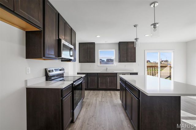 1021 Westhaven Boulevard, Wentzville, MO 63385