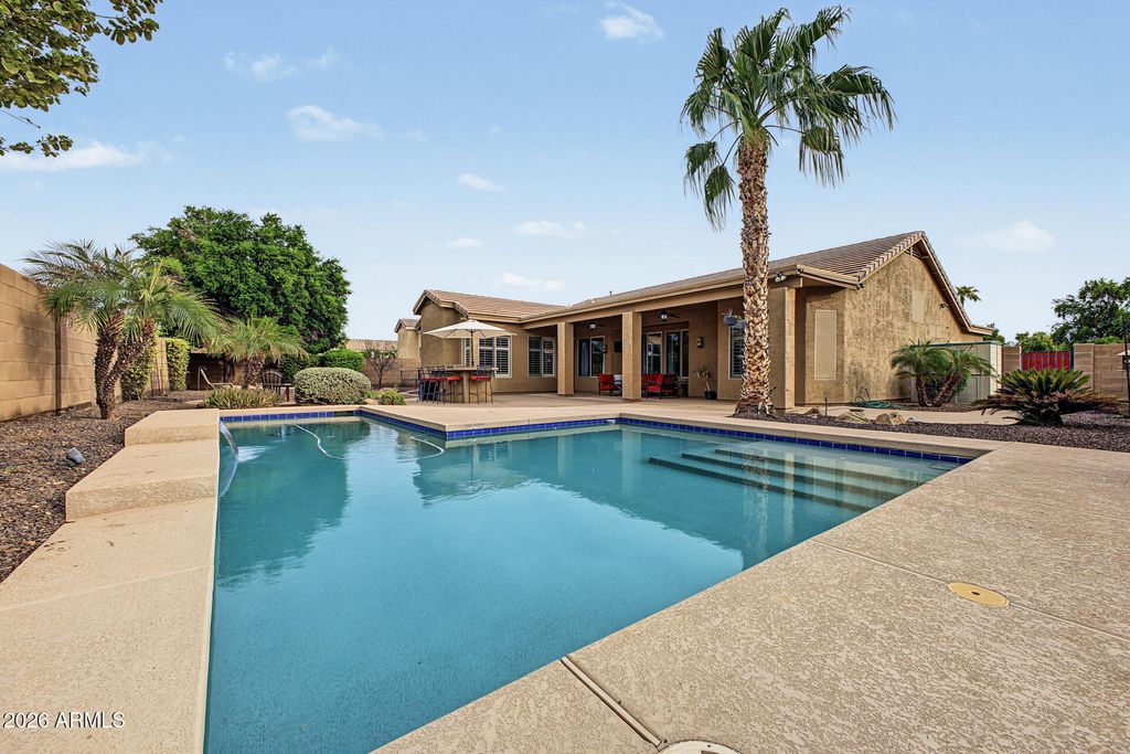 734 W GOLDFINCH Way, Chandler, AZ 85286 — photo 2