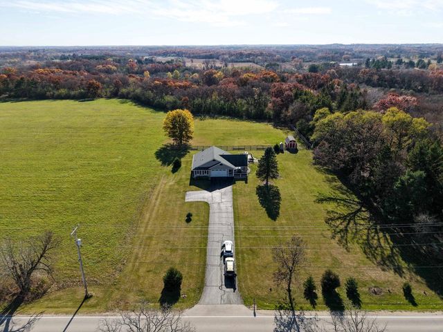 S102W32709 County Road LO, Mukwonago, WI 53149
