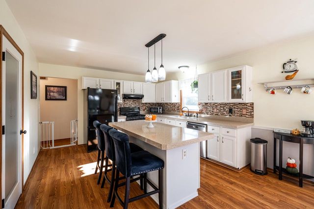 S102W32709 County Road LO, Mukwonago, WI 53149