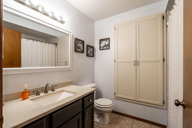 S102W32709 County Road LO, Mukwonago, WI 53149