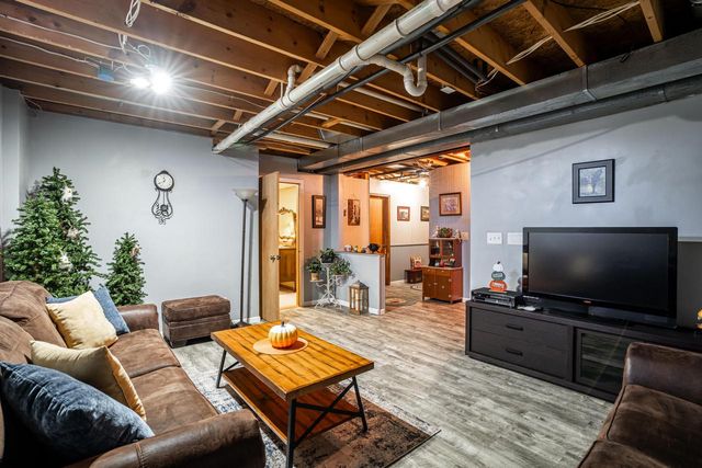S102W32709 County Road LO, Mukwonago, WI 53149