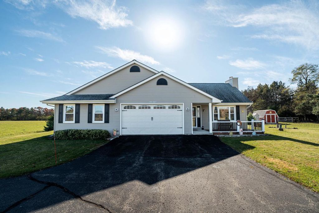 S102W32709 County Road LO, Mukwonago, WI 53149