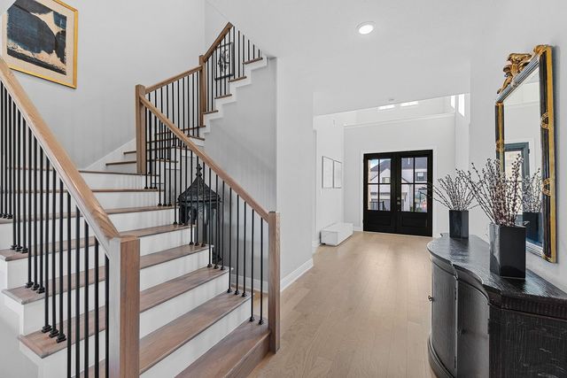 7505 Becasseau DR, Austin, TX 78738