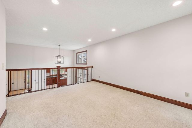 19440 Vine Ridge Road, Shorewood, MN 55331
