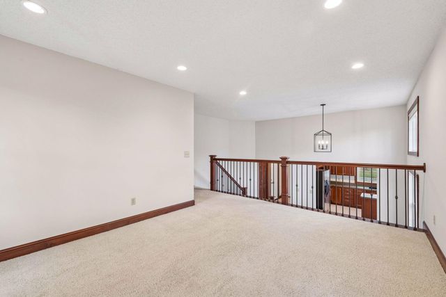 19440 Vine Ridge Road, Shorewood, MN 55331