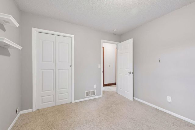 19440 Vine Ridge Road, Shorewood, MN 55331