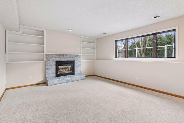 19440 Vine Ridge Road, Shorewood, MN 55331