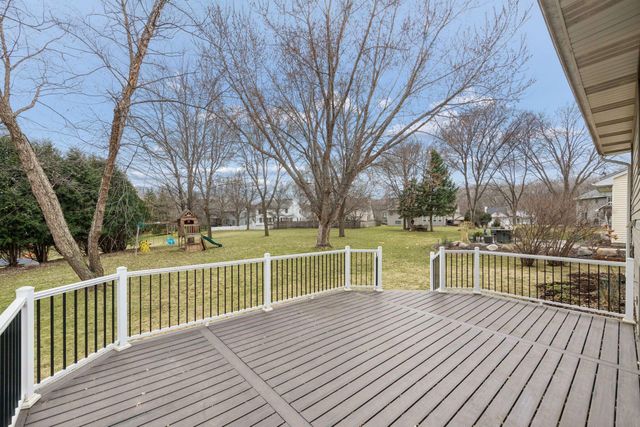 19440 Vine Ridge Road, Shorewood, MN 55331