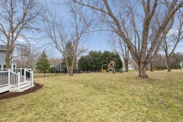 19440 Vine Ridge Road, Shorewood, MN 55331