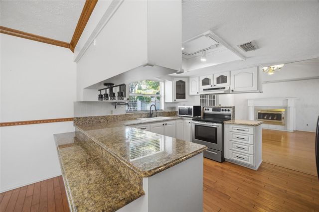 1405 SEFFNER VALRICO ROAD, Seffner, FL 33584