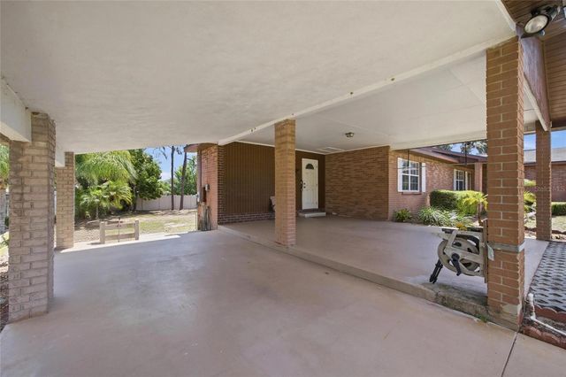 1405 SEFFNER VALRICO ROAD, Seffner, FL 33584