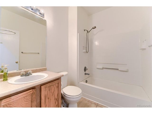 7372 S Mobile St, Aurora, CO 80016