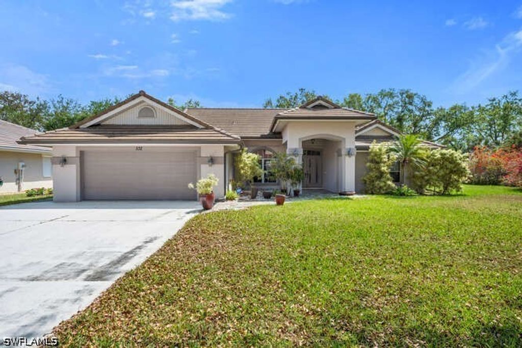 532 Roma CT, Naples, FL 34110