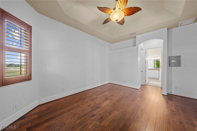 3237 Yucatan PKWY, Cape Coral, FL 33993